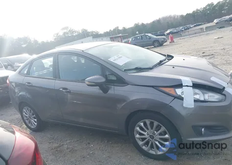 2014 Ford Fiesta Se z USA, uszkodzony, nr VIN 3FADP4BJ4EM182287